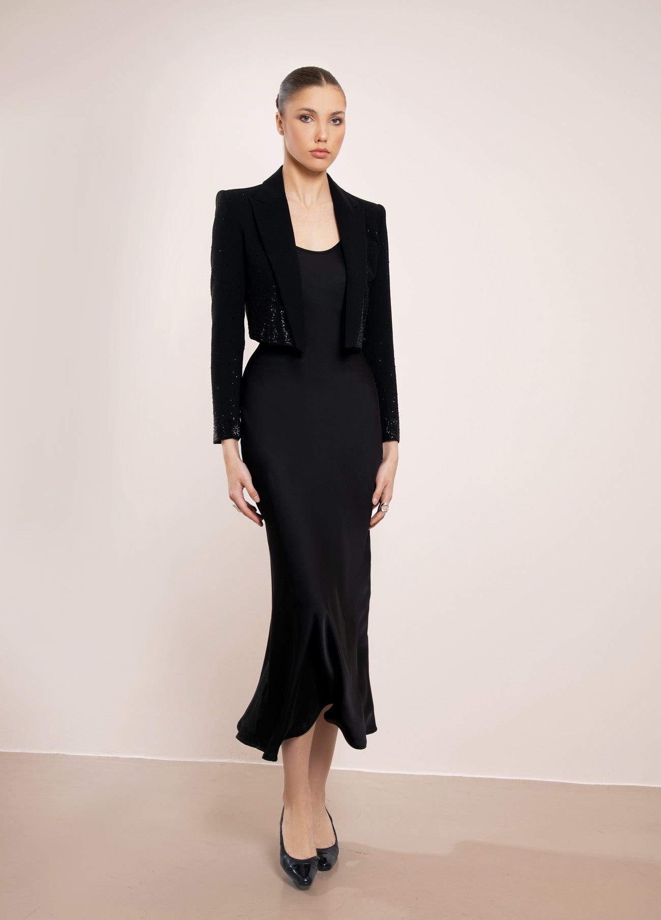 Sleek Cropped Blazer